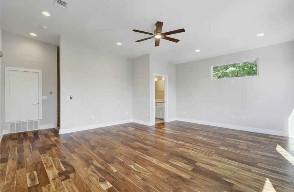 1208 Kinney Ave