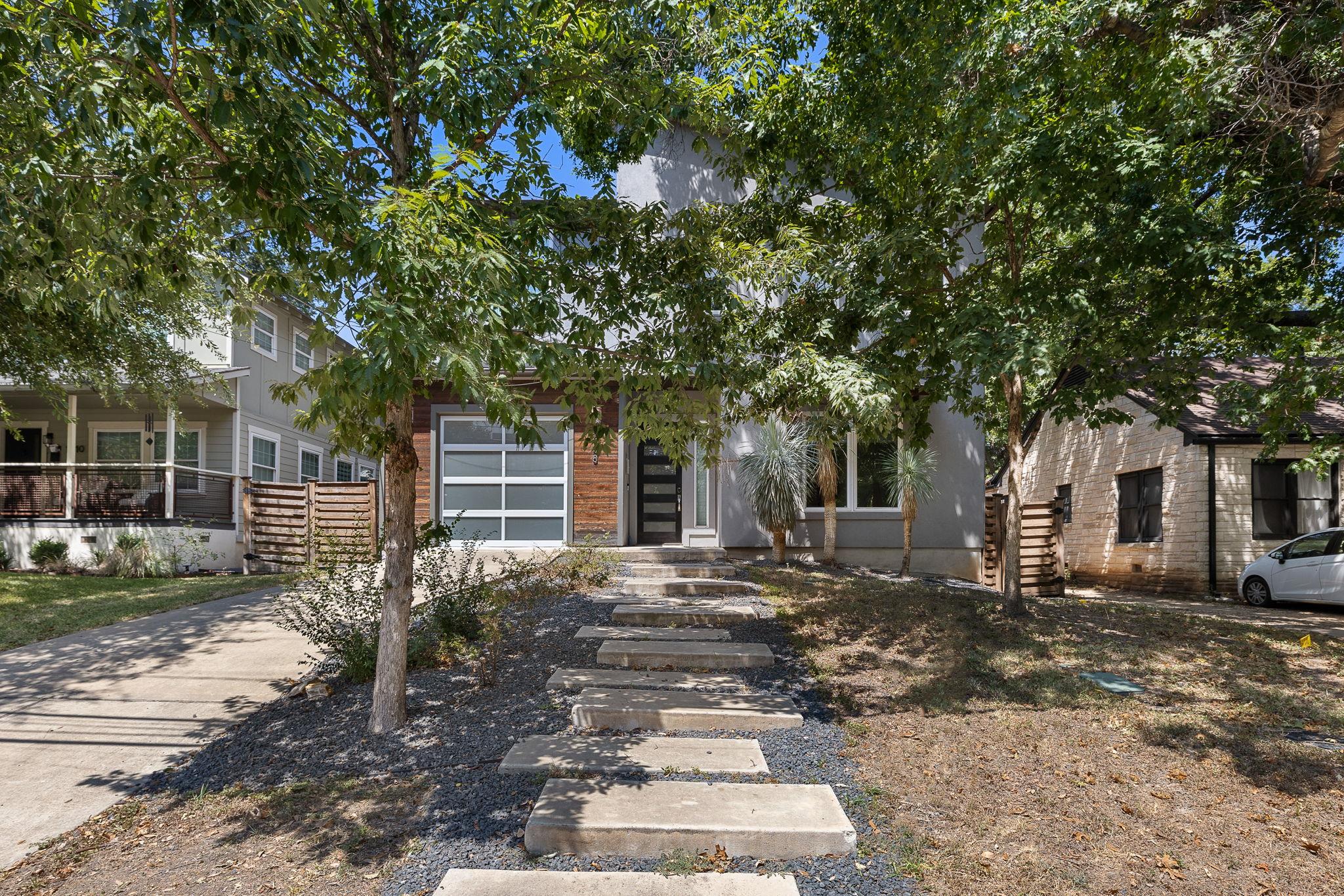 1208 Kinney Ave