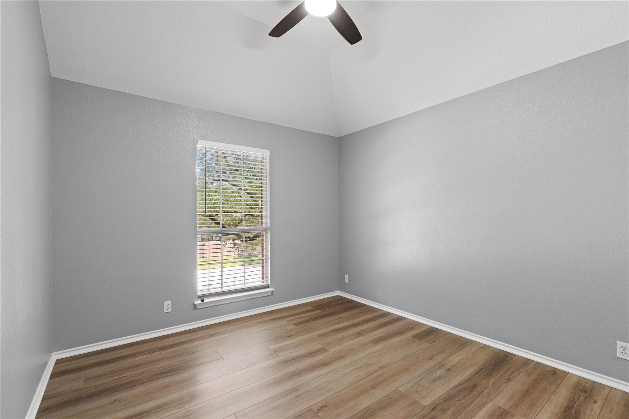 1333 Nightingale DR