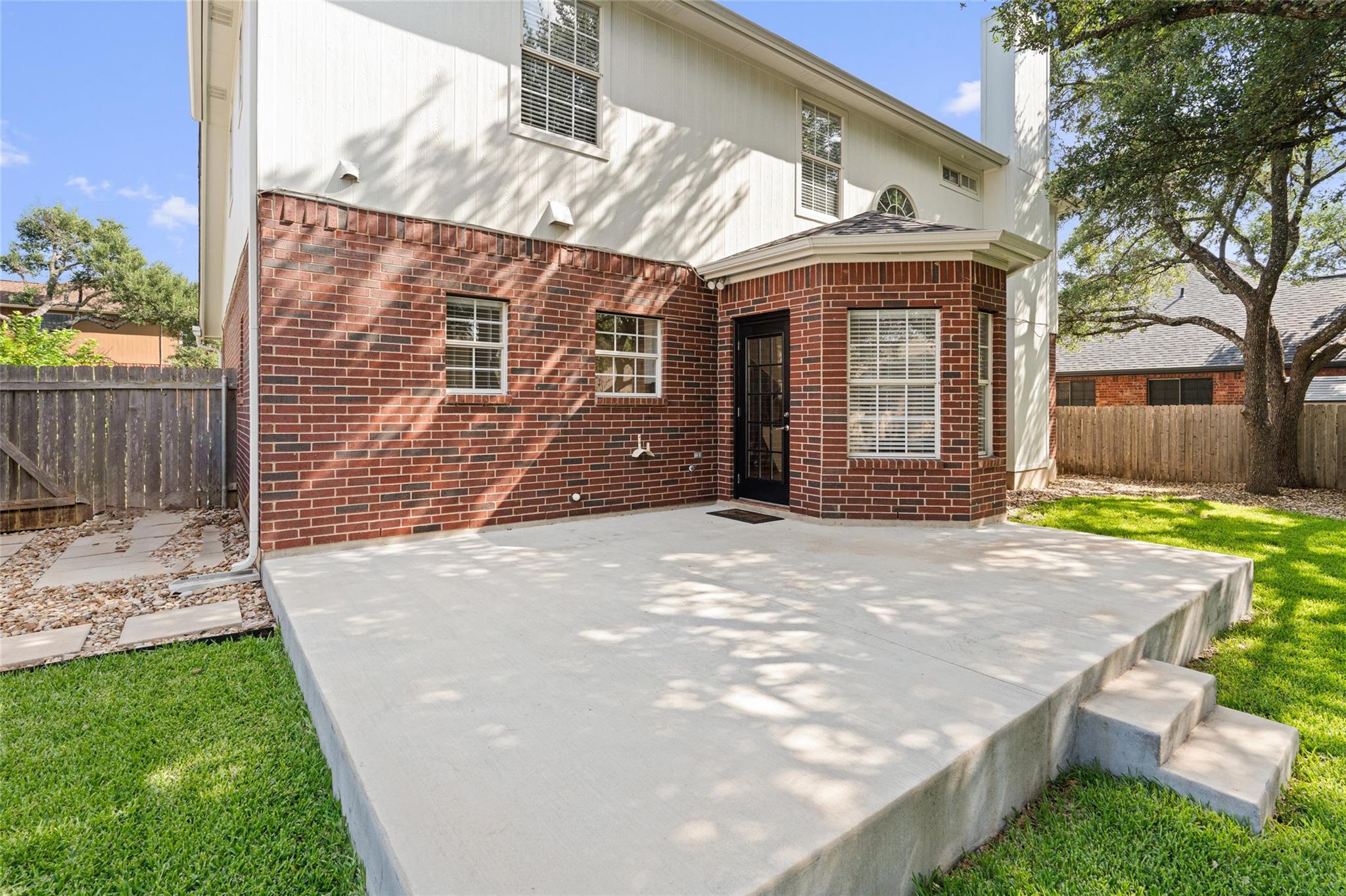 1333 Nightingale DR