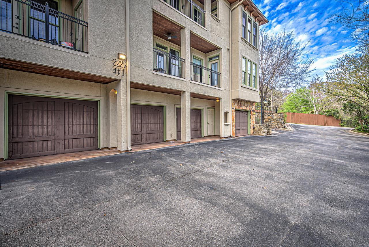 2226 Westlake DR # 3 Unit: 1-3