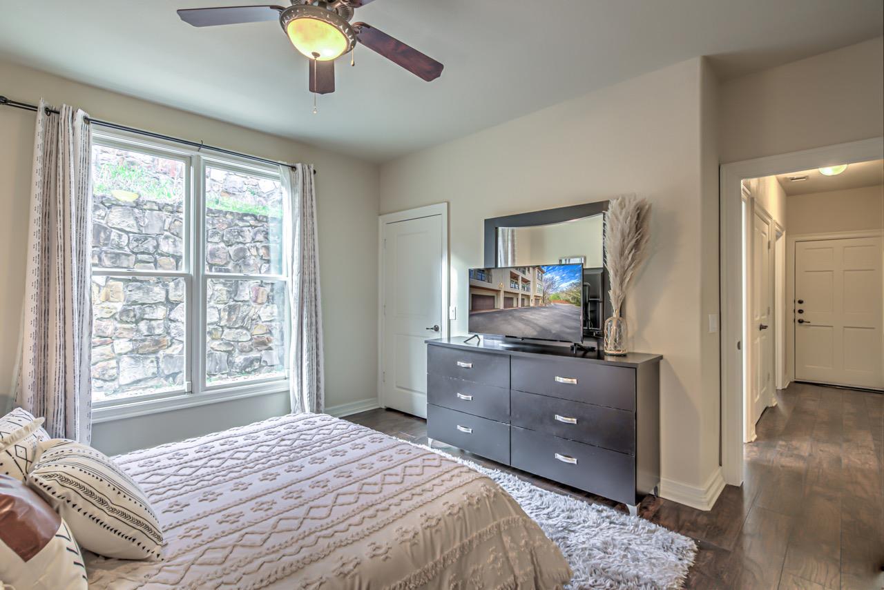 2226 Westlake DR # 3 Unit: 1-3