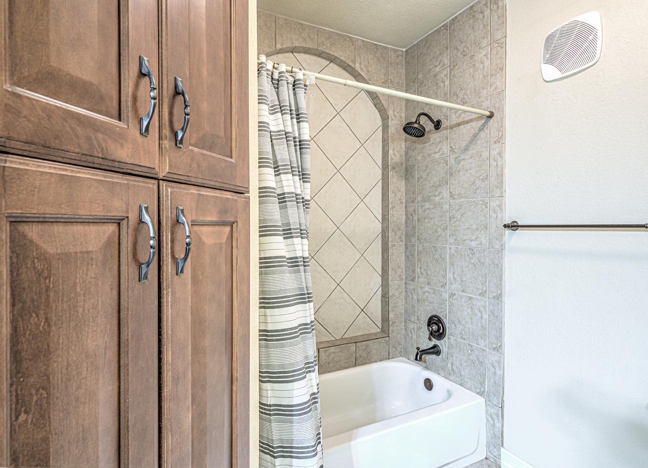 2226 Westlake DR # 3 Unit: 1-3