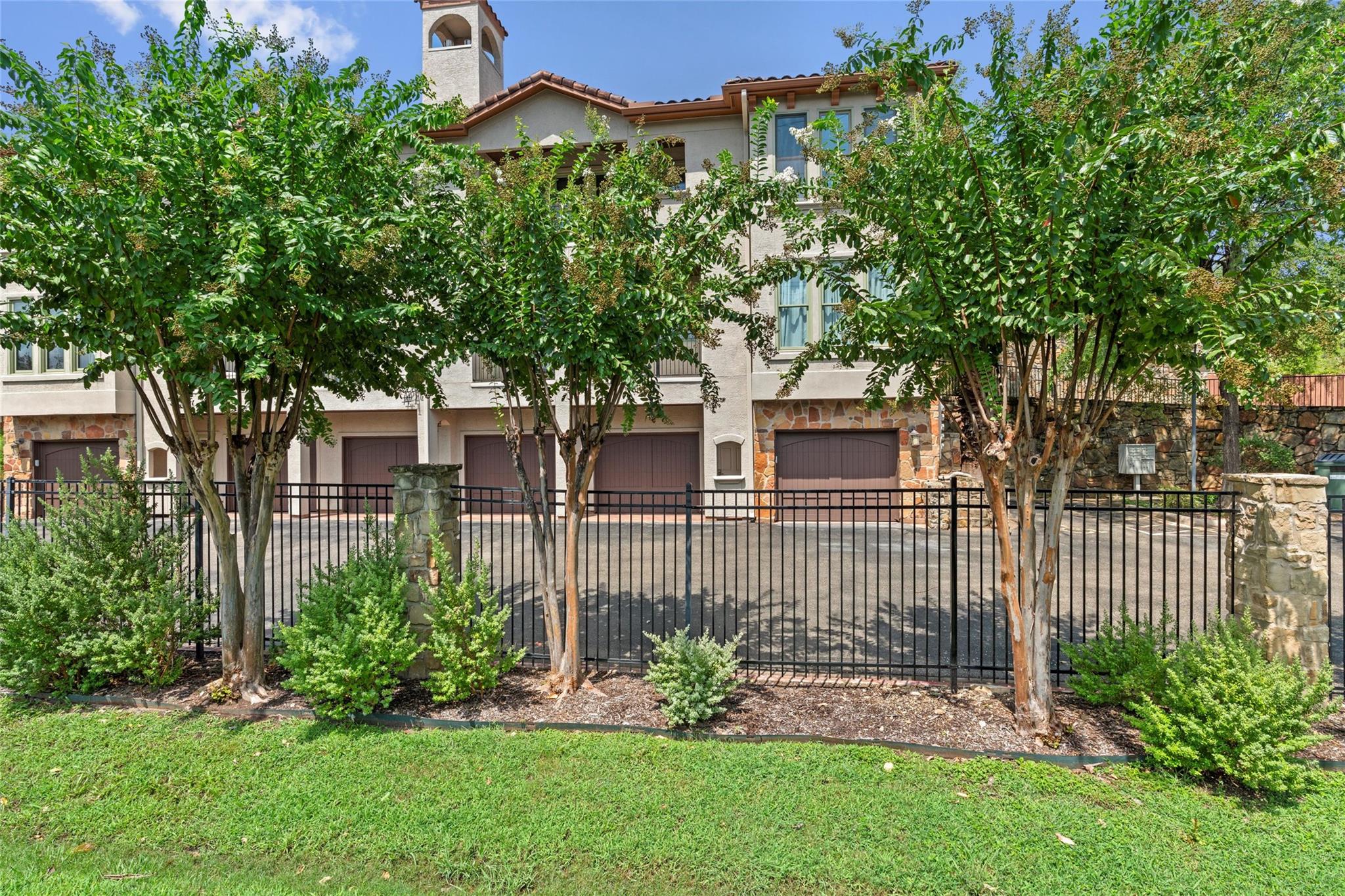 2226 Westlake DR # 3 Unit: 1-3