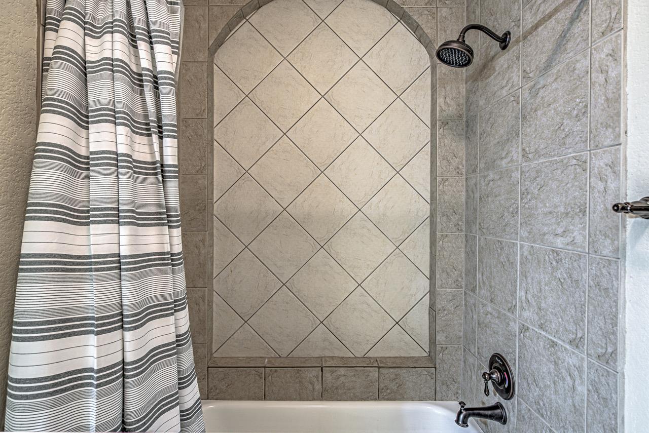 2226 Westlake DR # 3 Unit: 1-3