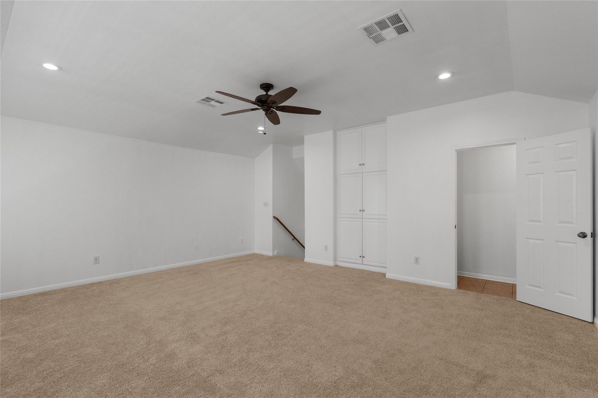 10421 Hansa DR
