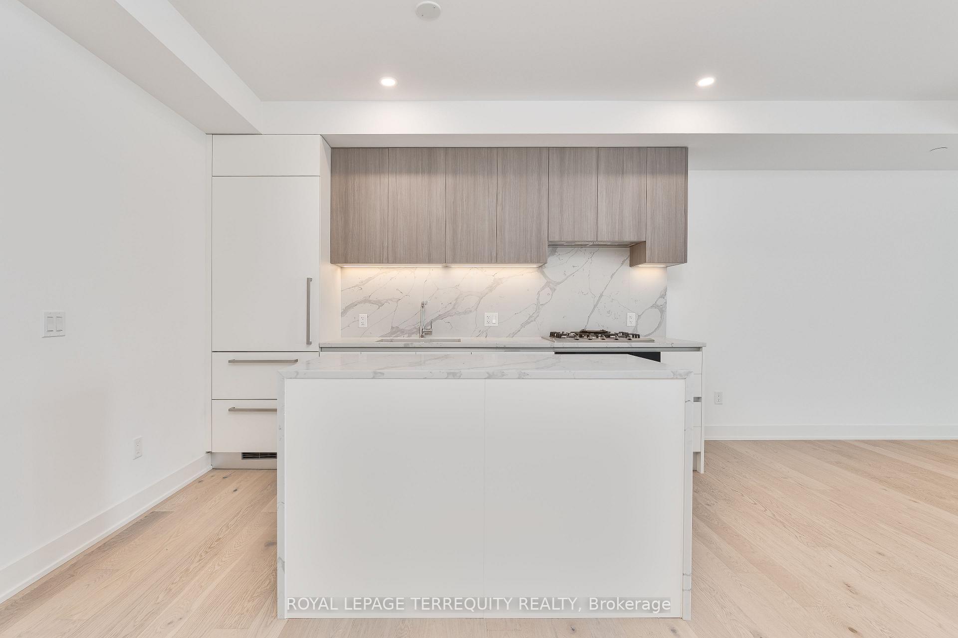 200 Keewatin Avenue PH05