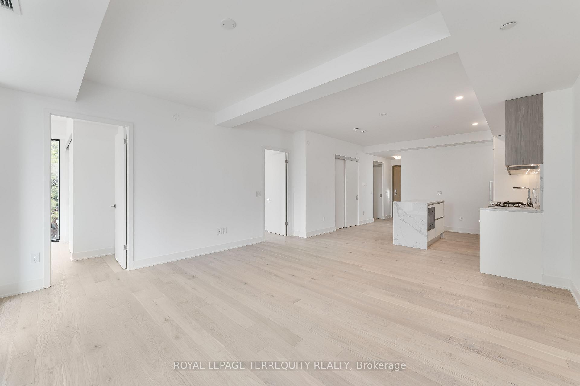 200 Keewatin Avenue PH05