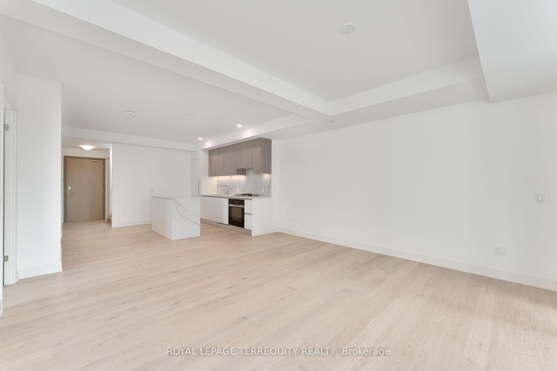200 Keewatin Avenue PH05