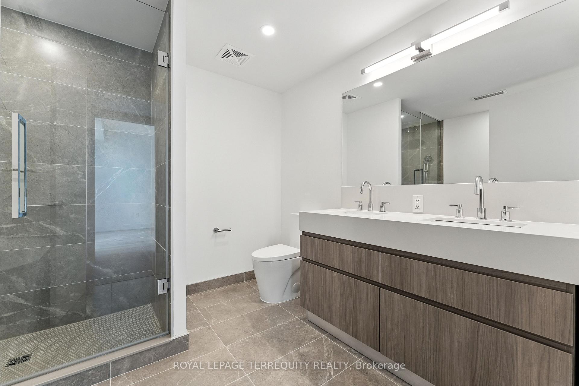 200 Keewatin Avenue PH05
