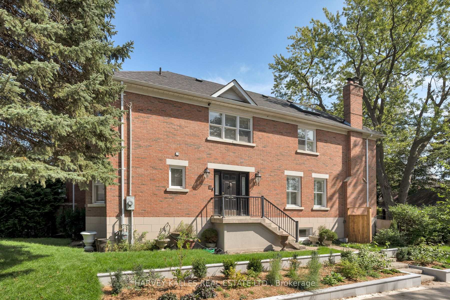 131 Rosewell Avenue, Toronto