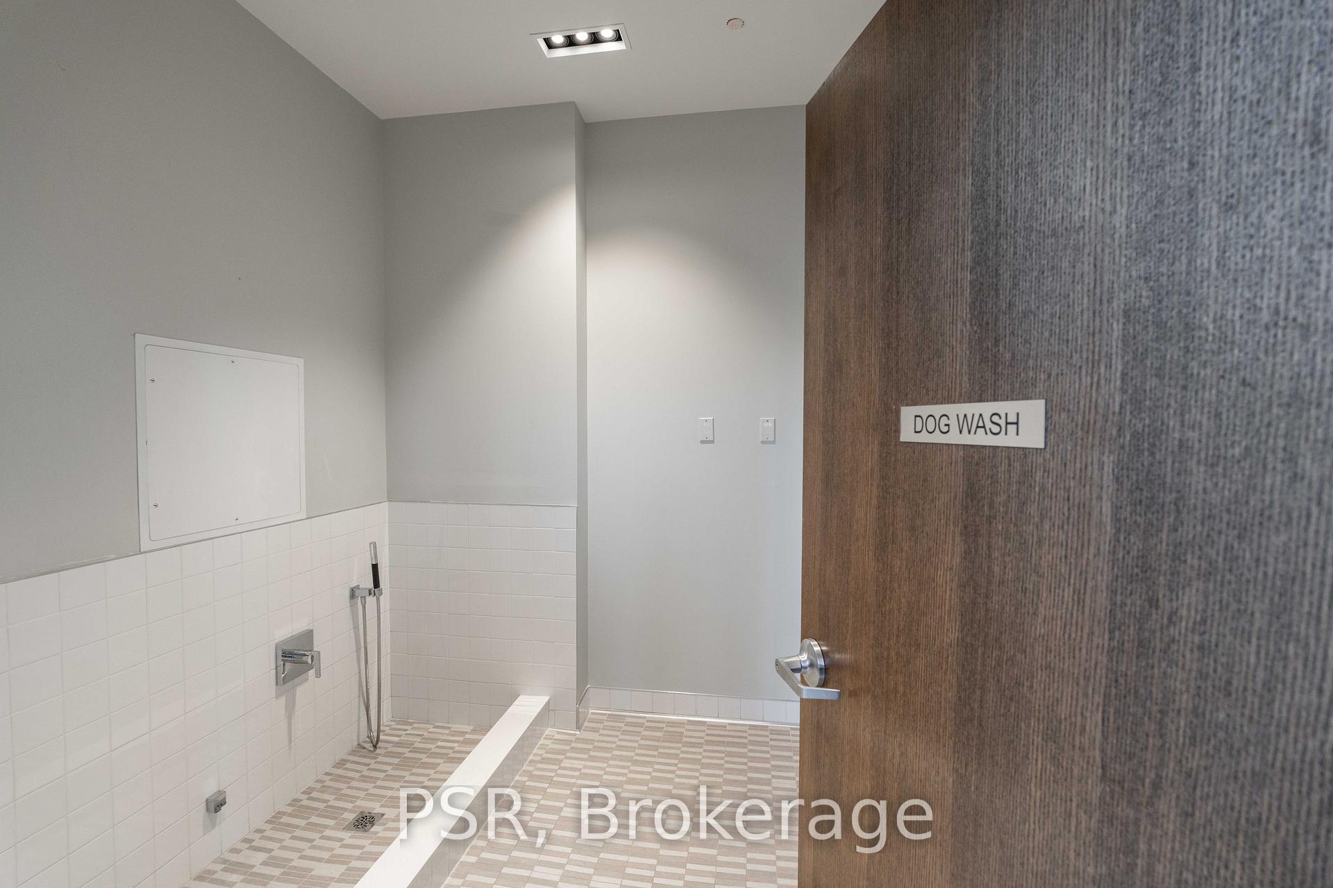 100 Eagle Rock Way, Vaughan, ON L6A 5B9