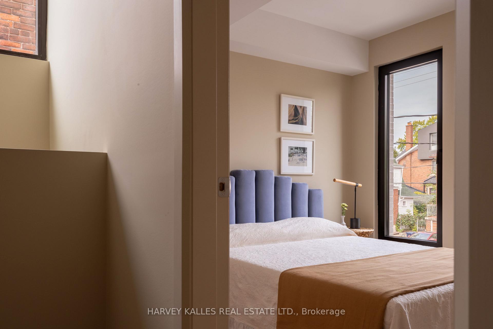 157 Hallam Street A, Toronto Unit: A