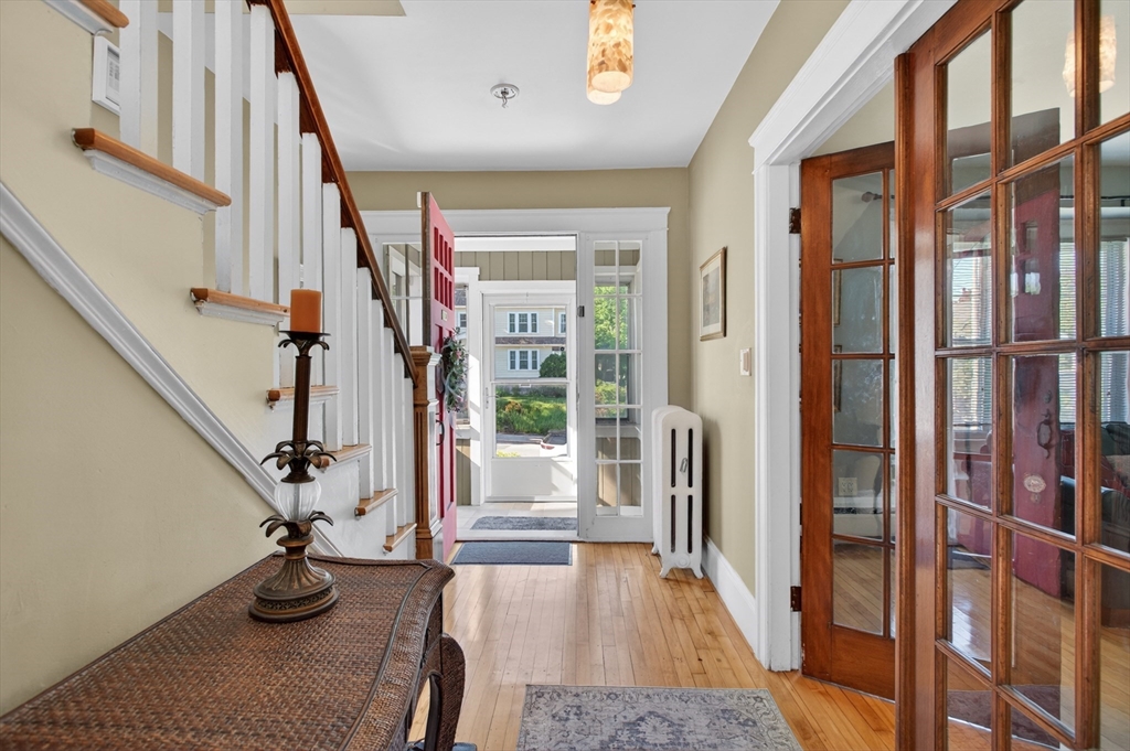 962 Pleasant St