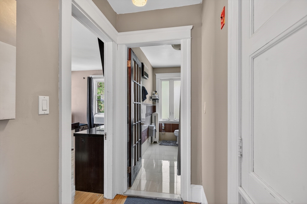 962 Pleasant St