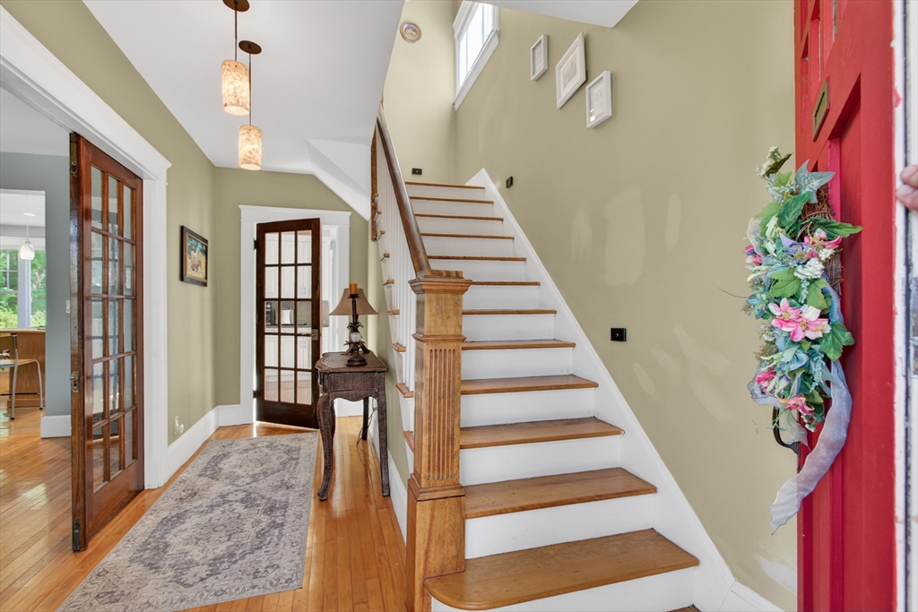 962 Pleasant St