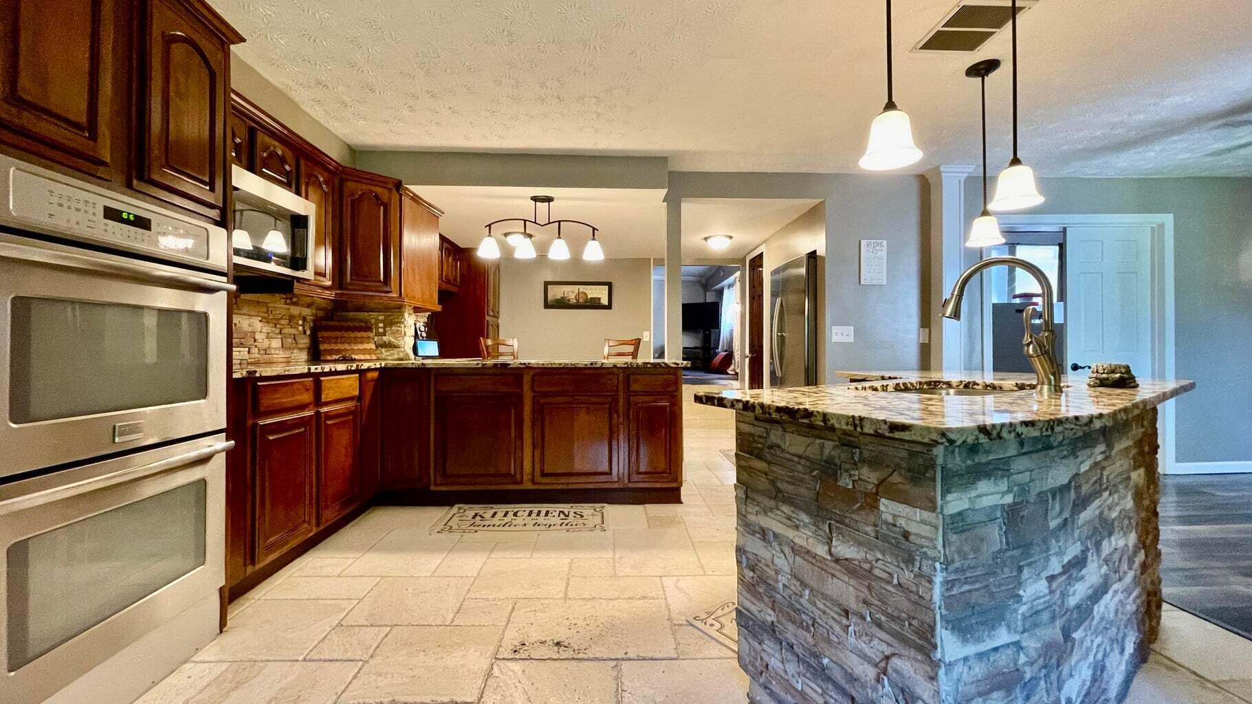 4840 Pride Parkway, A