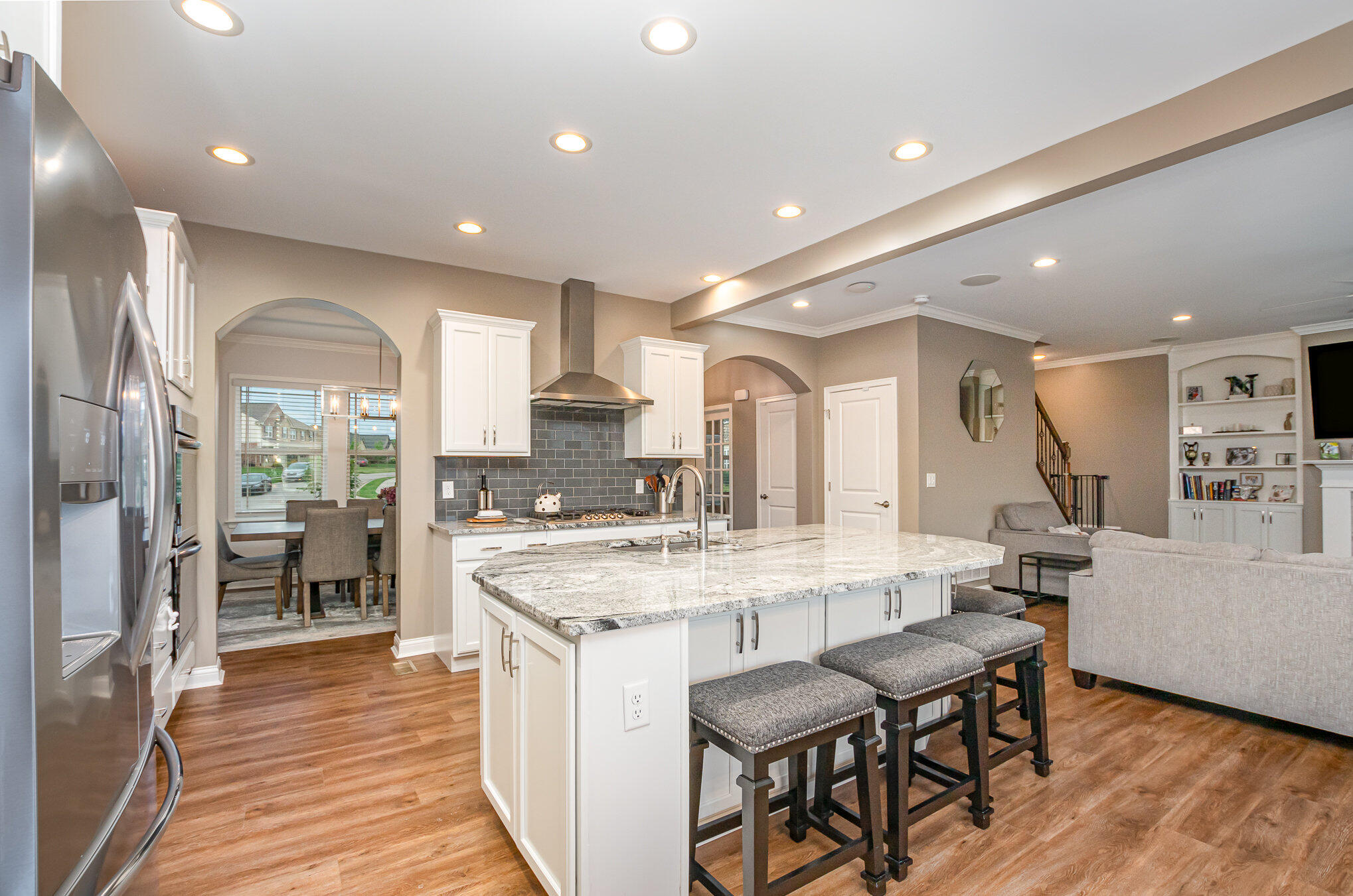 9472 Riviera Drive