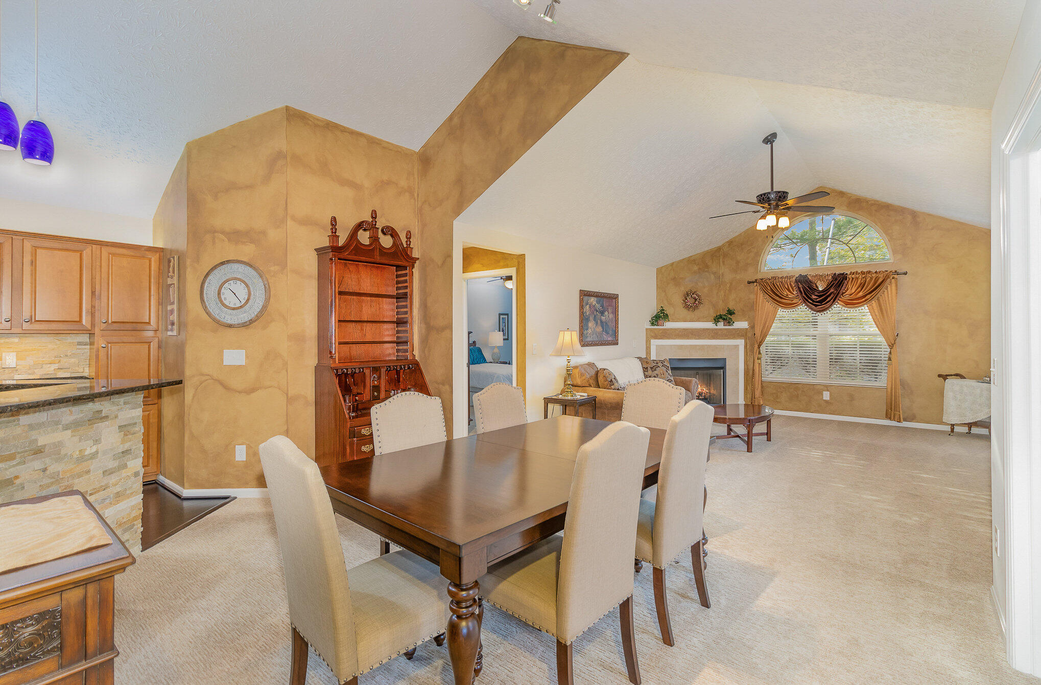 9123 Royal Oak Lane