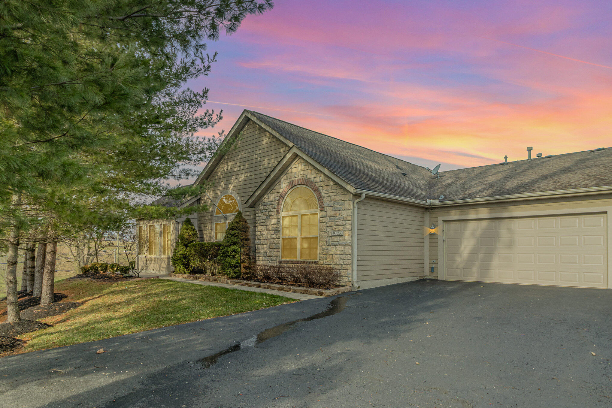 9123 Royal Oak Lane