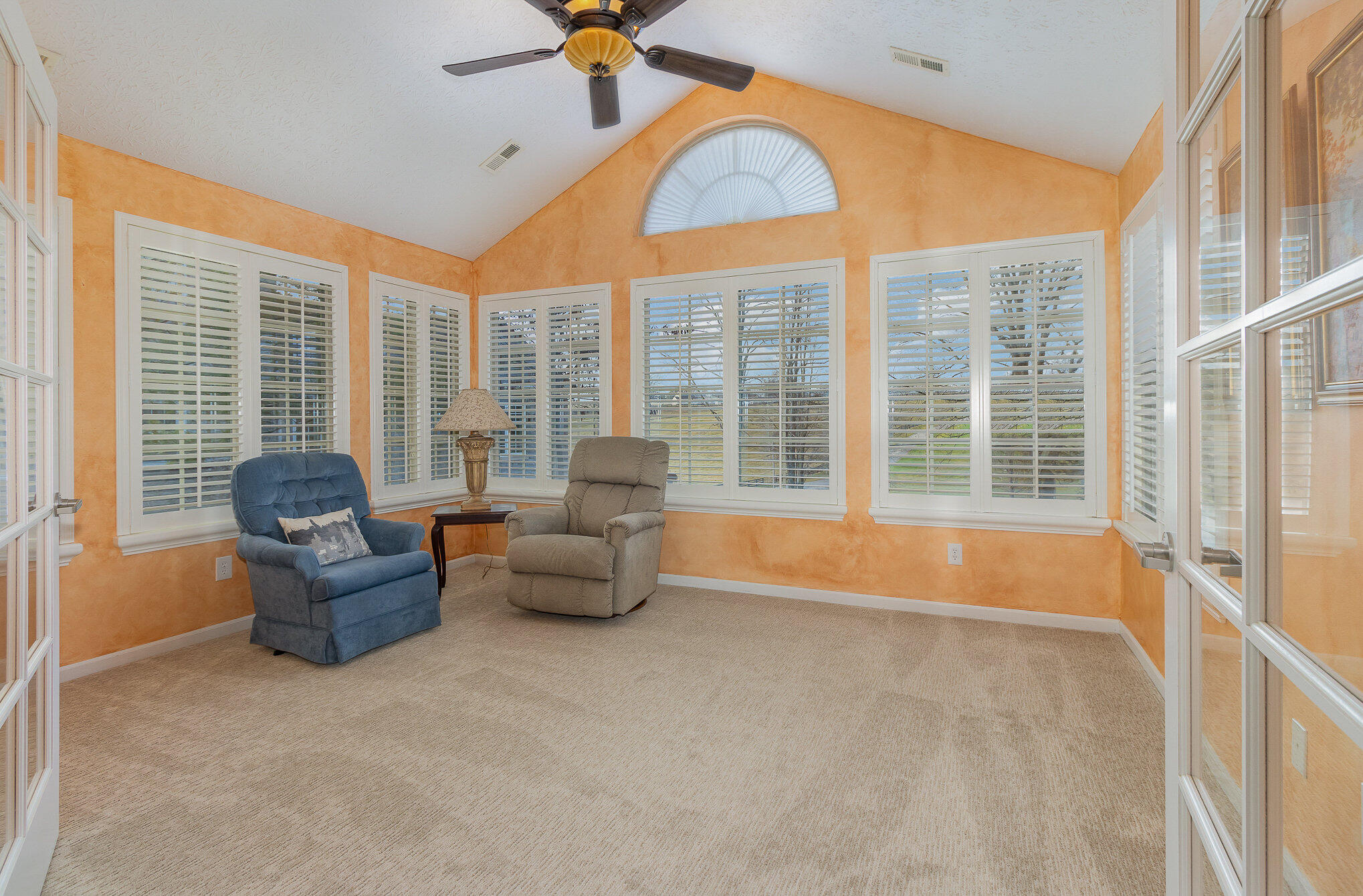 9123 Royal Oak Lane
