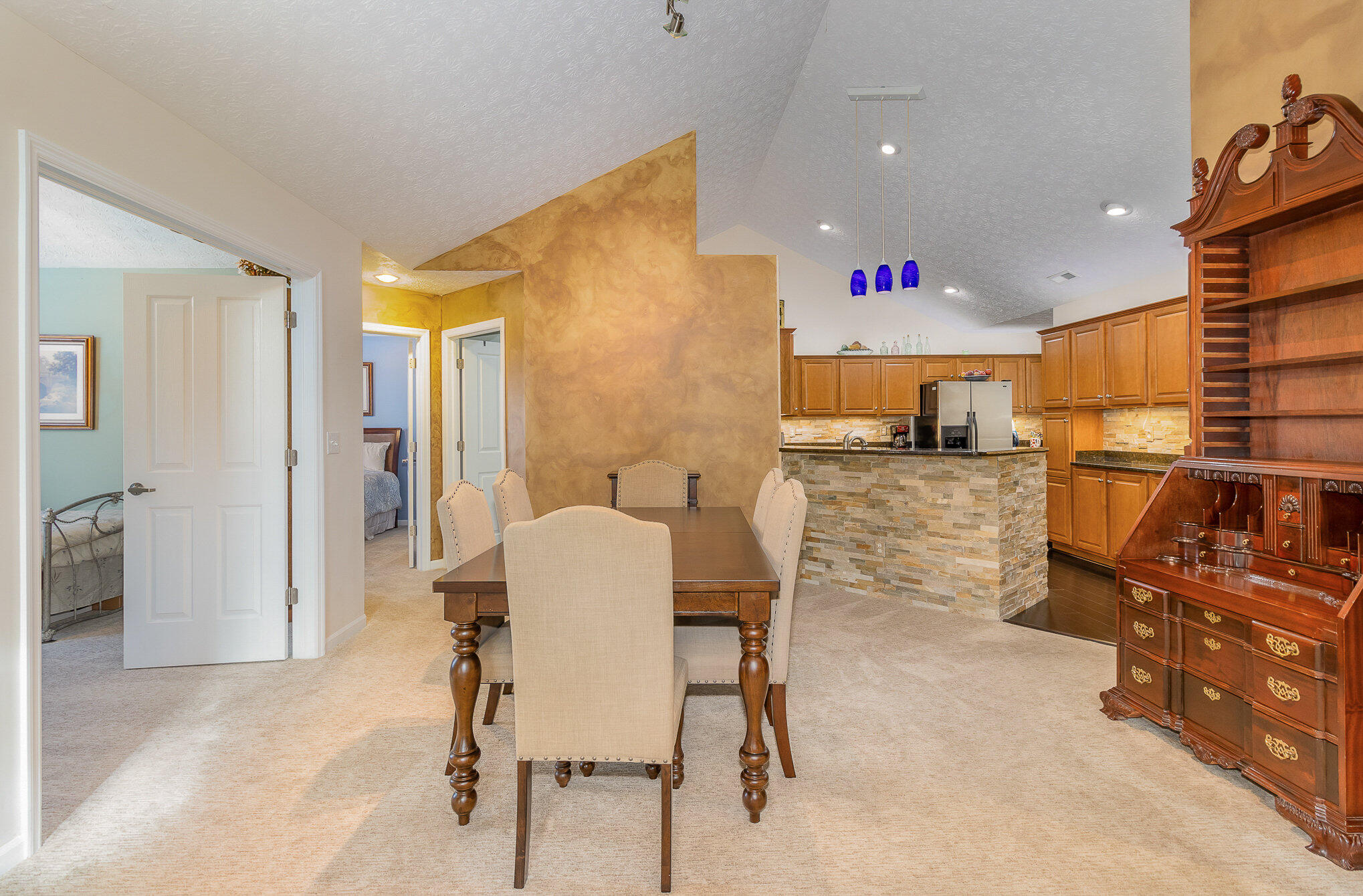 9123 Royal Oak Lane
