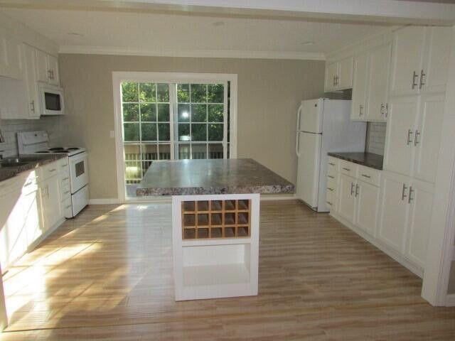 428 Glenview Court