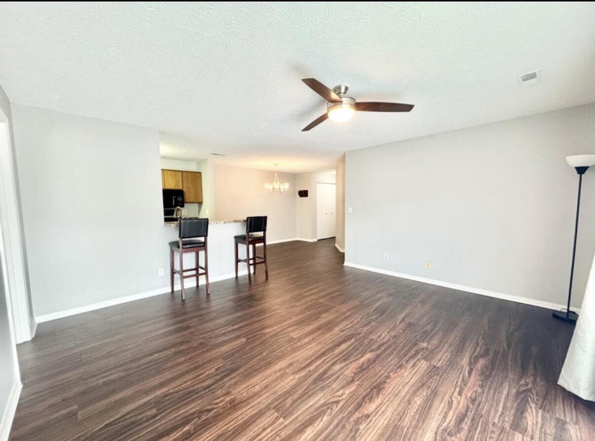 14 Woodland Hills Drive, 8 8