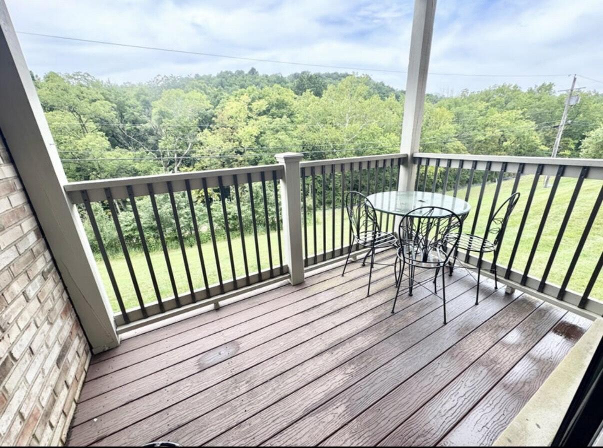 14 Woodland Hills Drive, 8 8