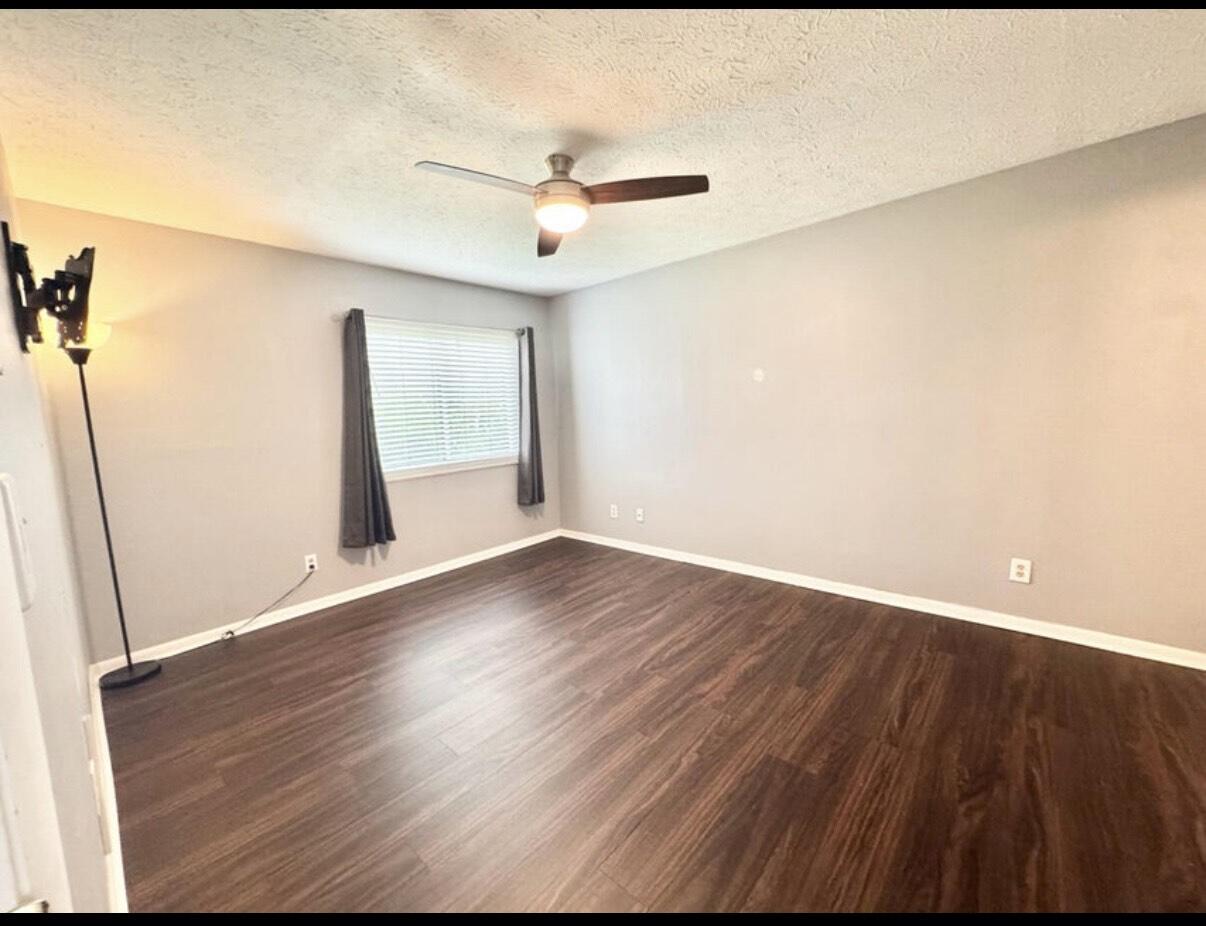 14 Woodland Hills Drive, 8 8