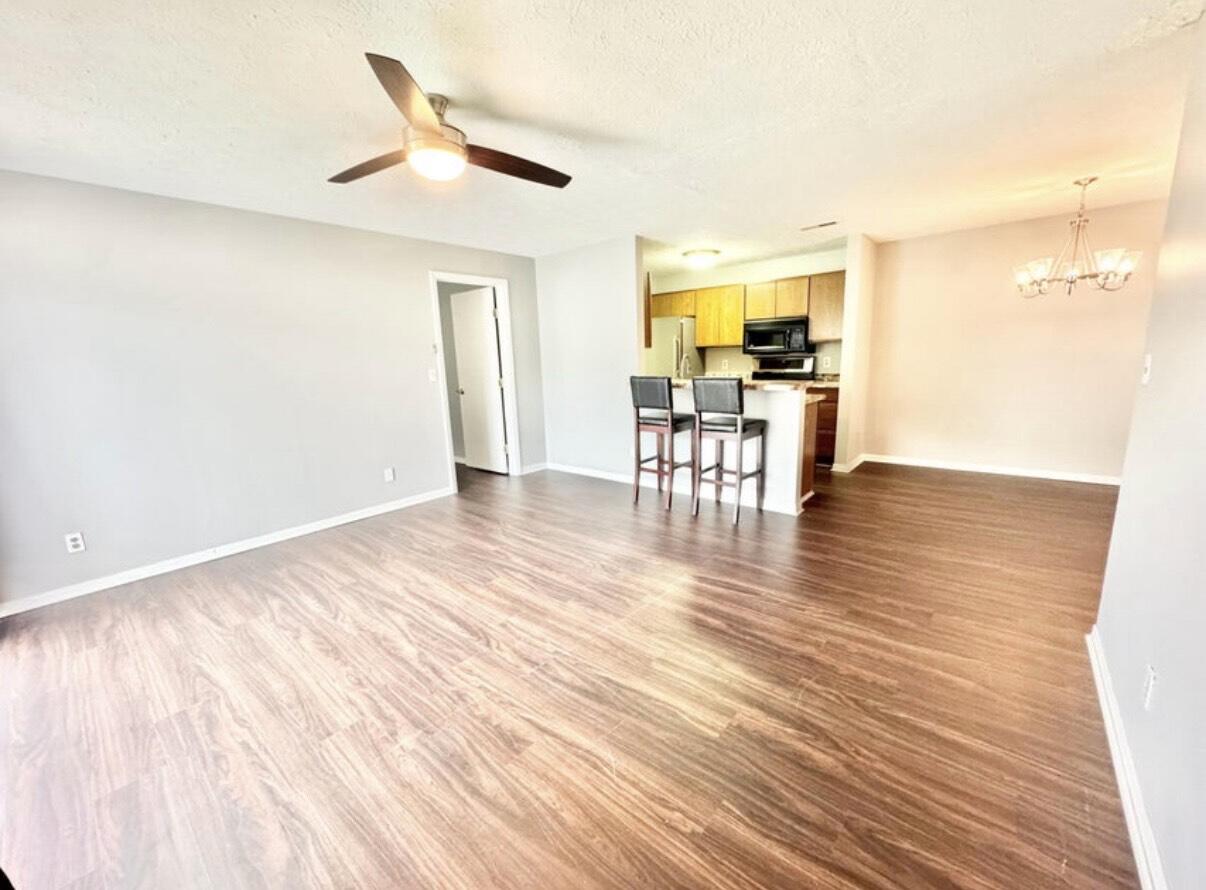 14 Woodland Hills Drive, 8 8