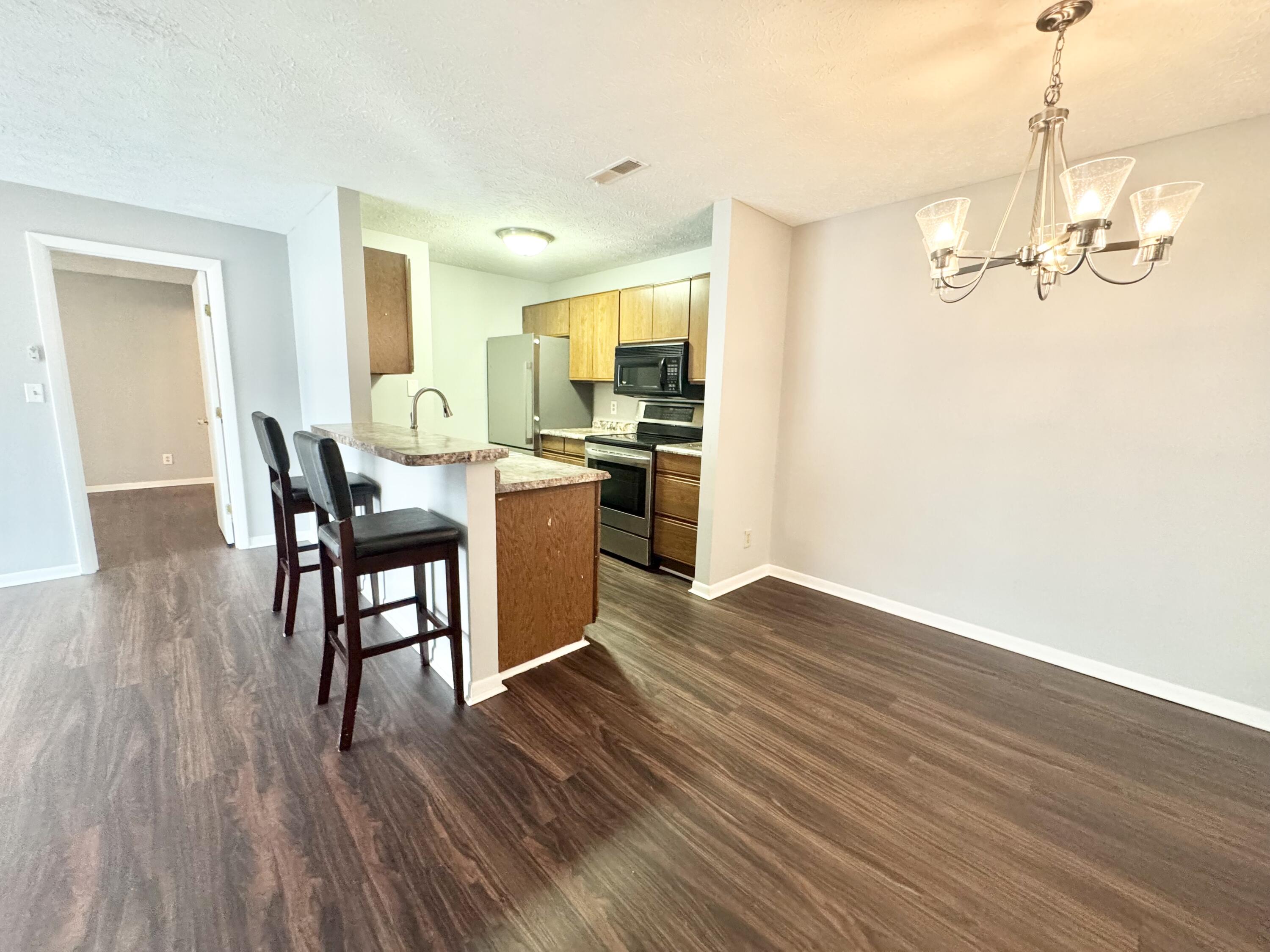 14 Woodland Hills Drive, 8