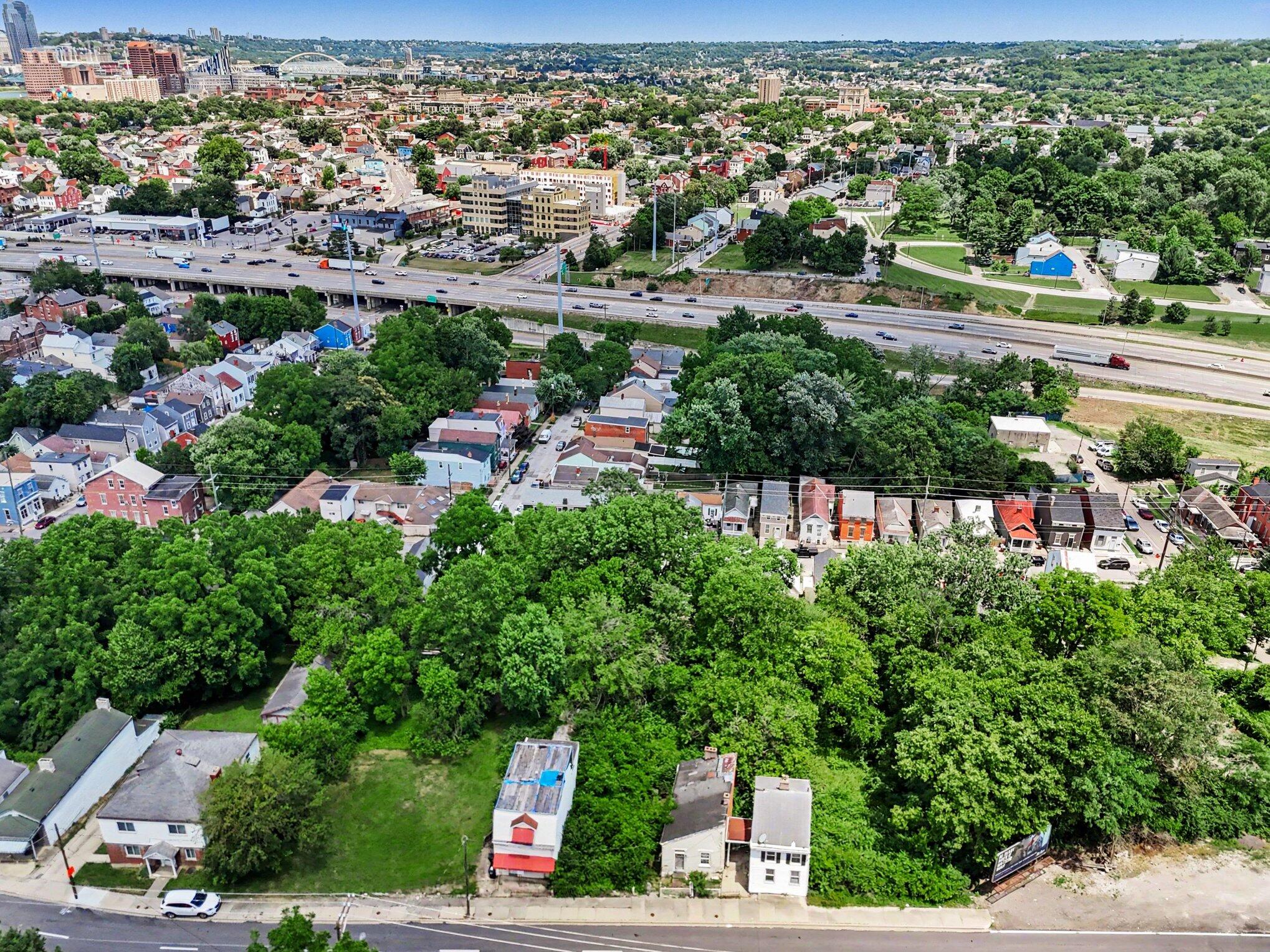 1222 W Pike Street