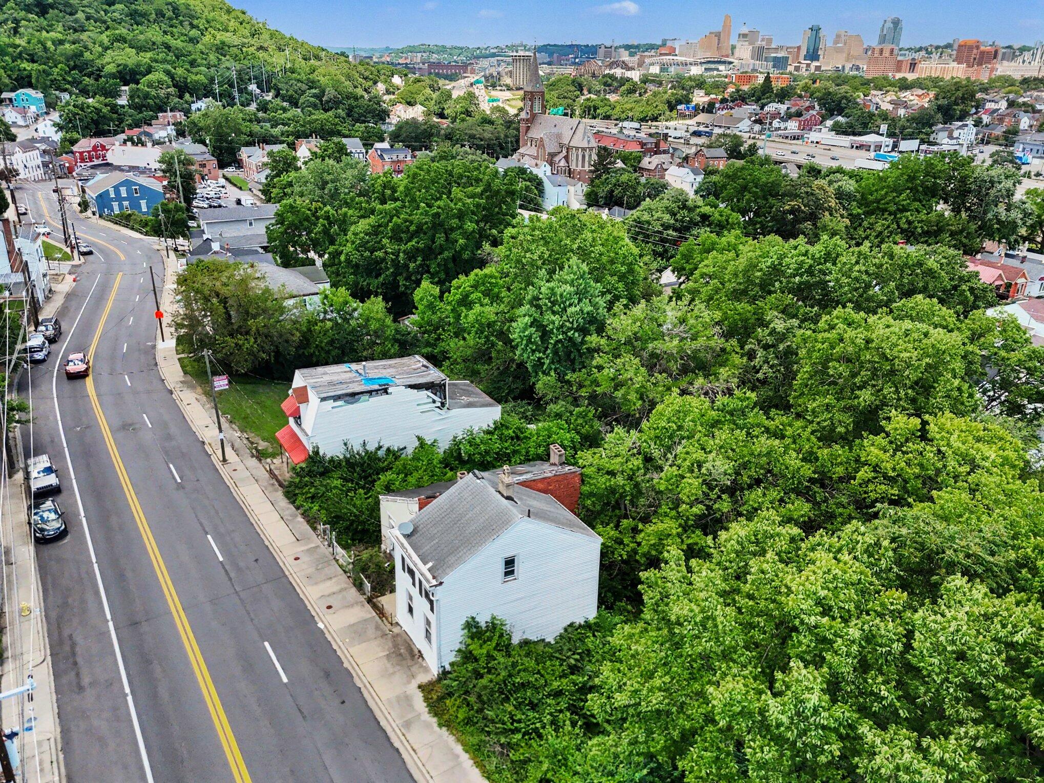 1222 W Pike Street