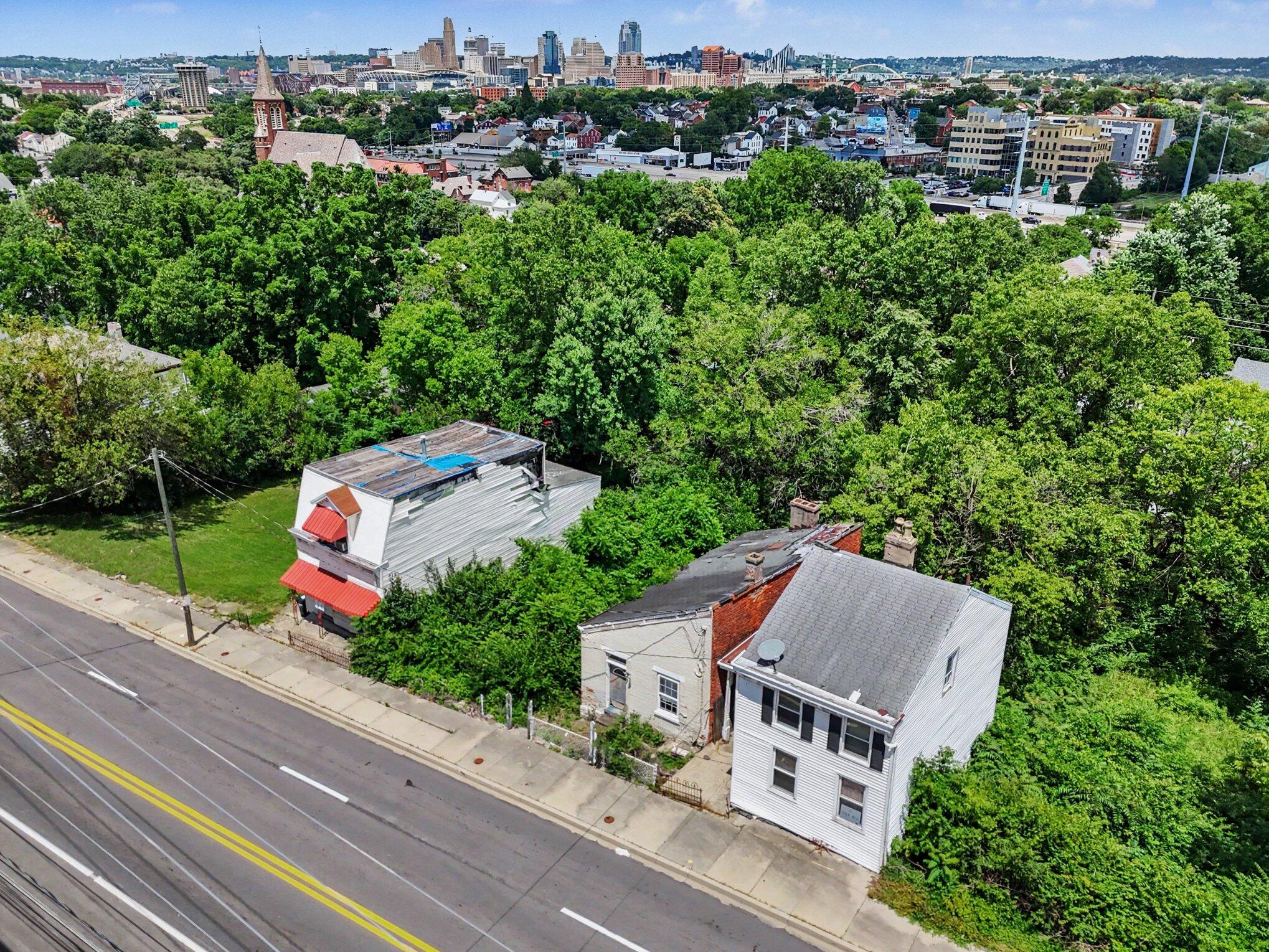 1222 W Pike Street