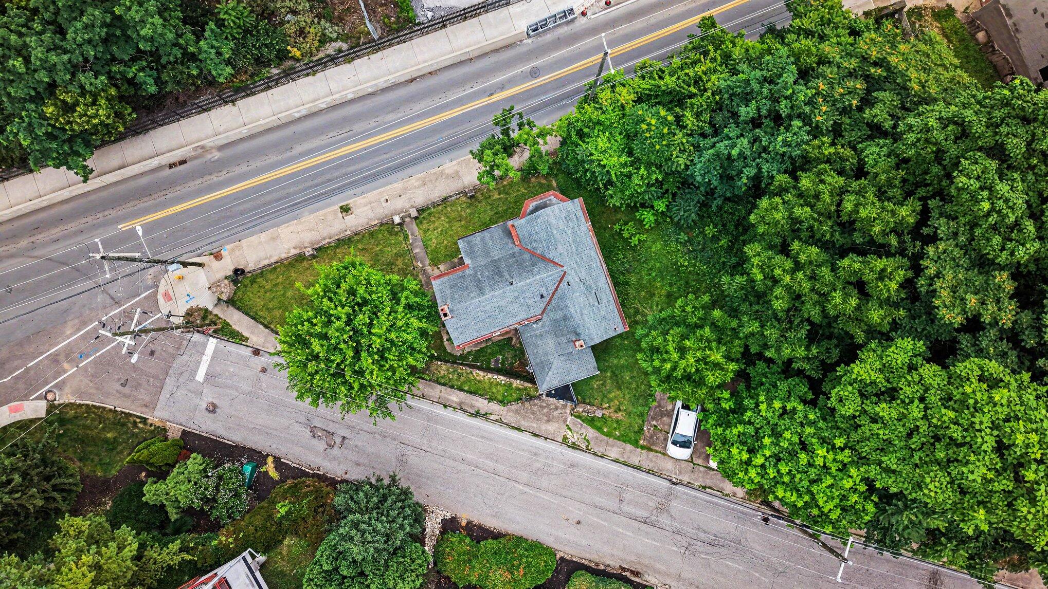 831 Highway Avenue
