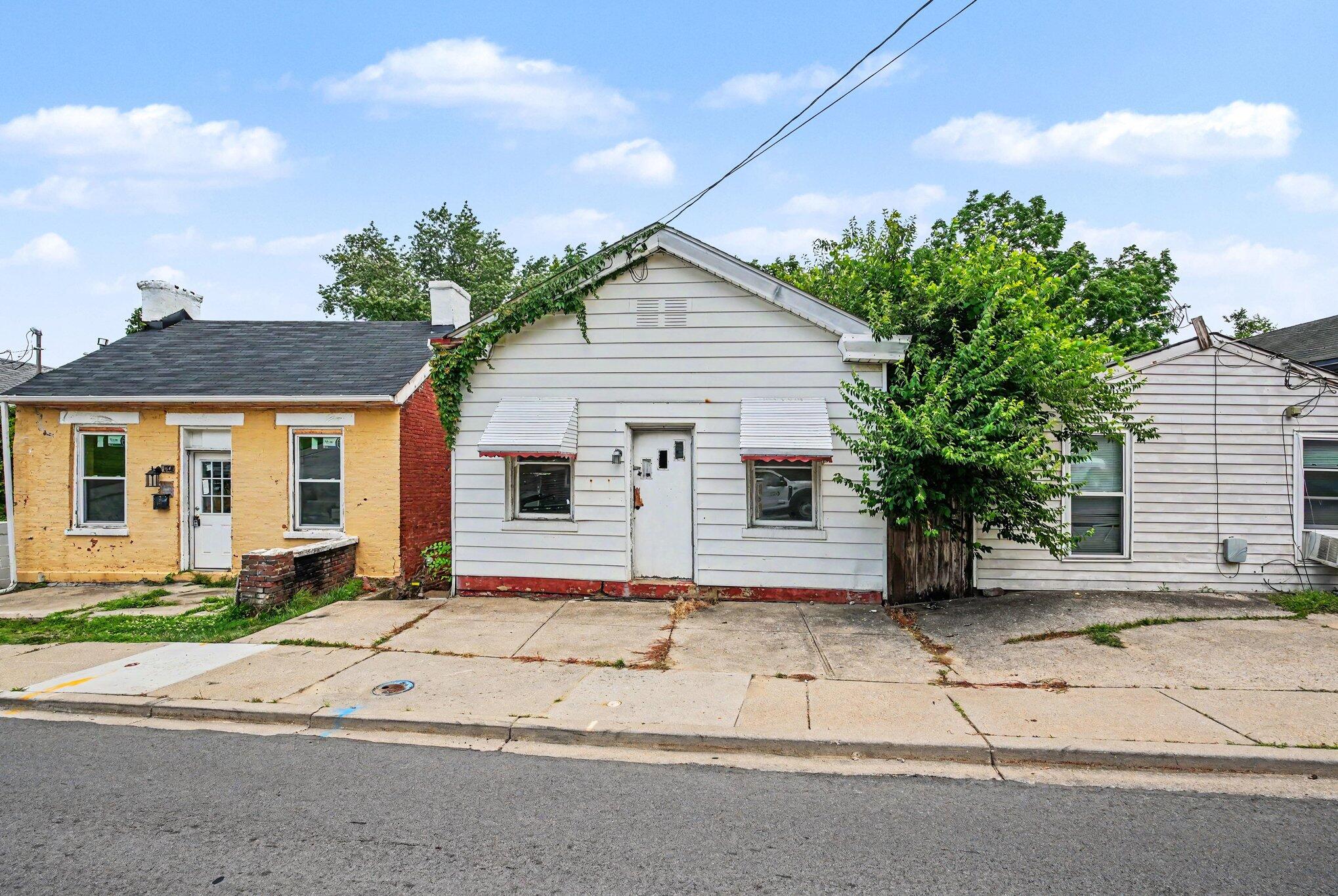 1212 W Pike Street