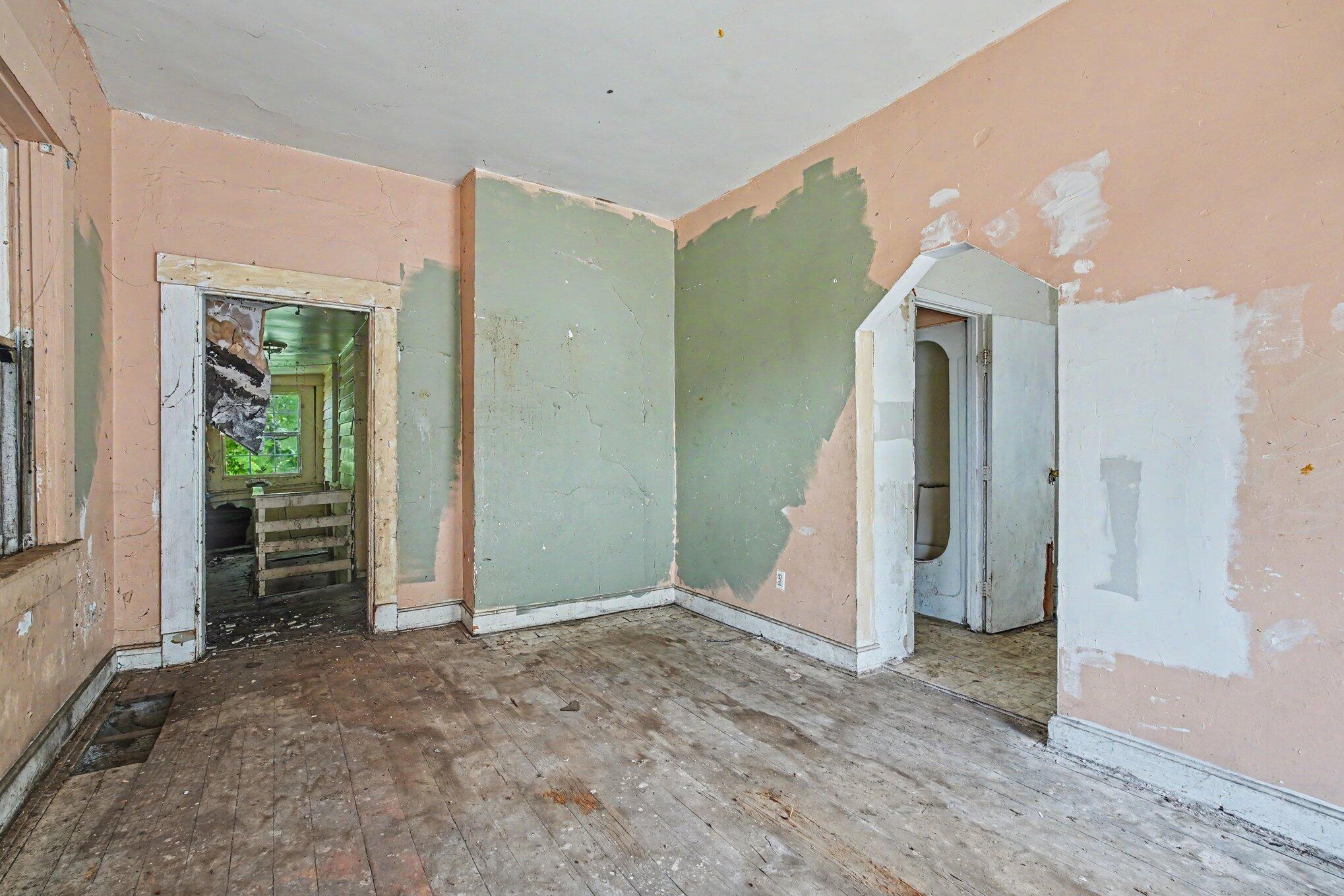 1212 W Pike Street