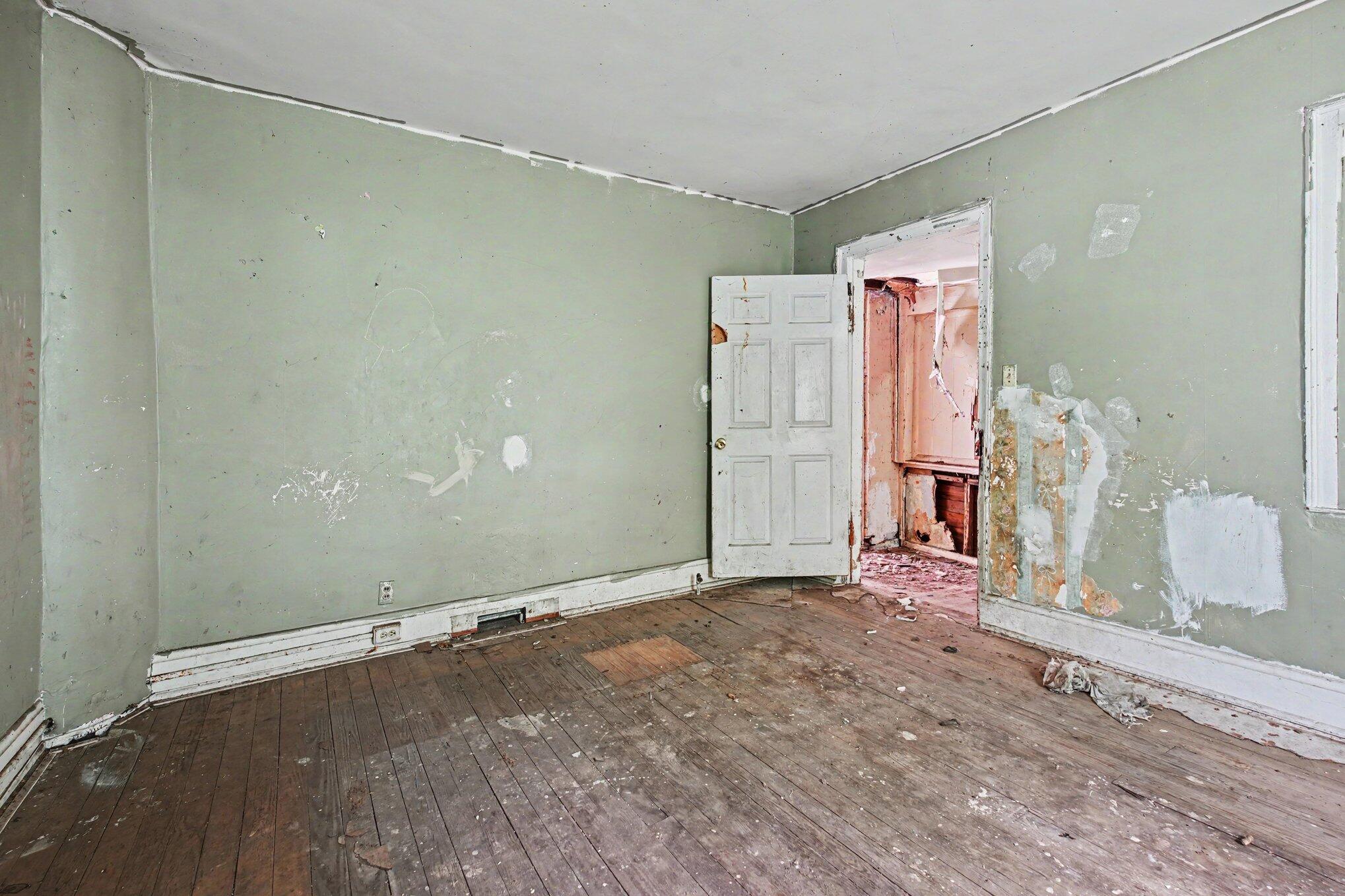 1212 W Pike Street