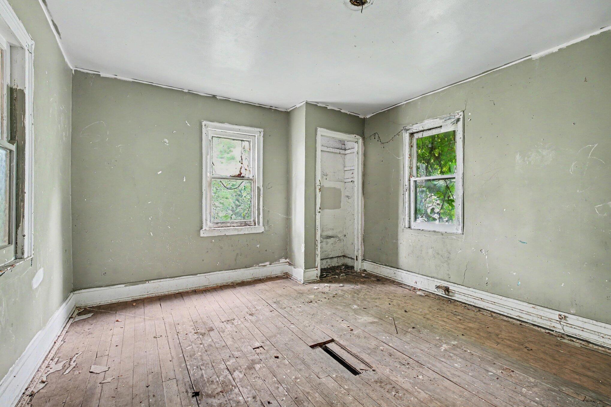 1212 W Pike Street