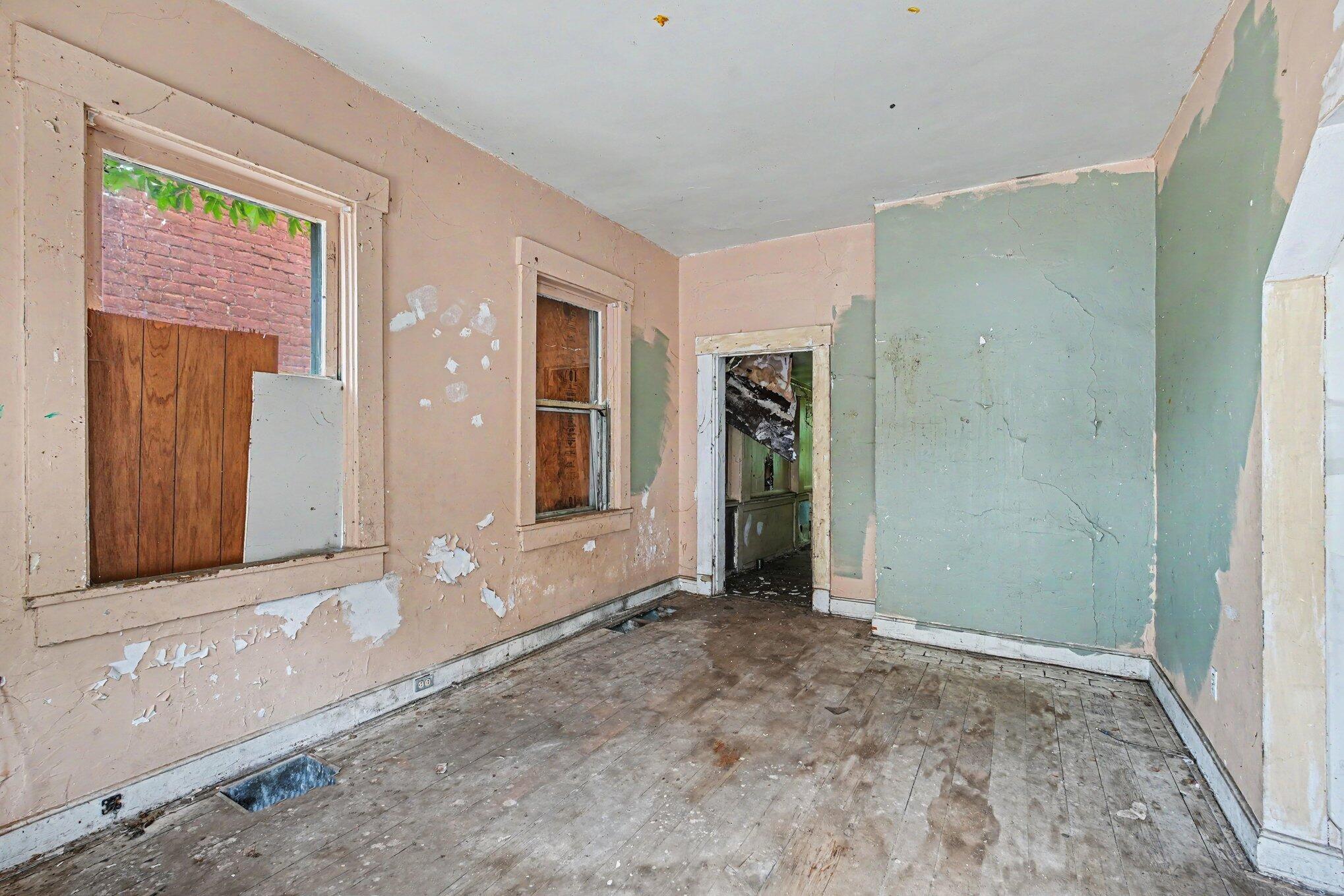 1212 W Pike Street