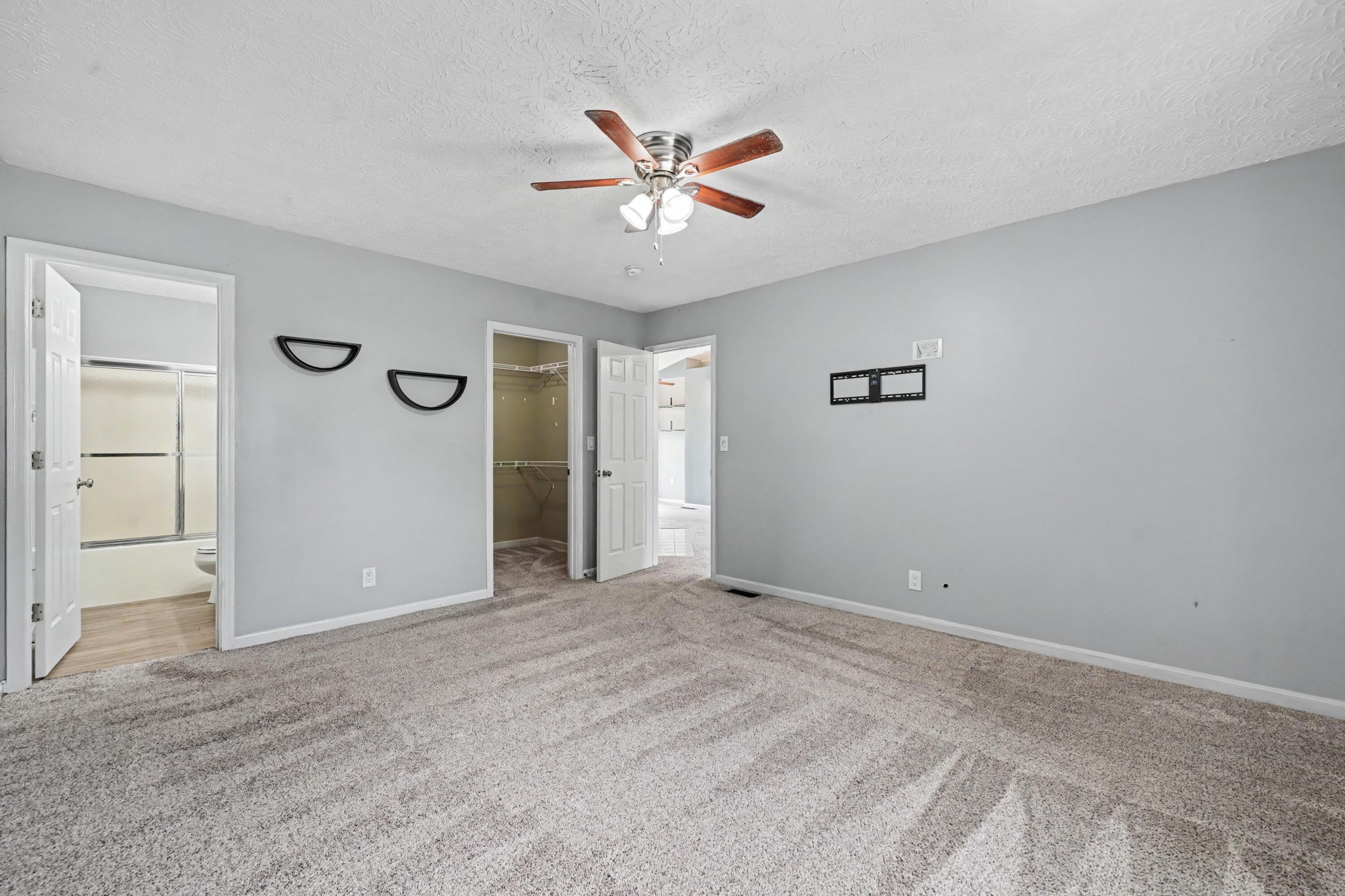 3000 Ashbrooke Circle