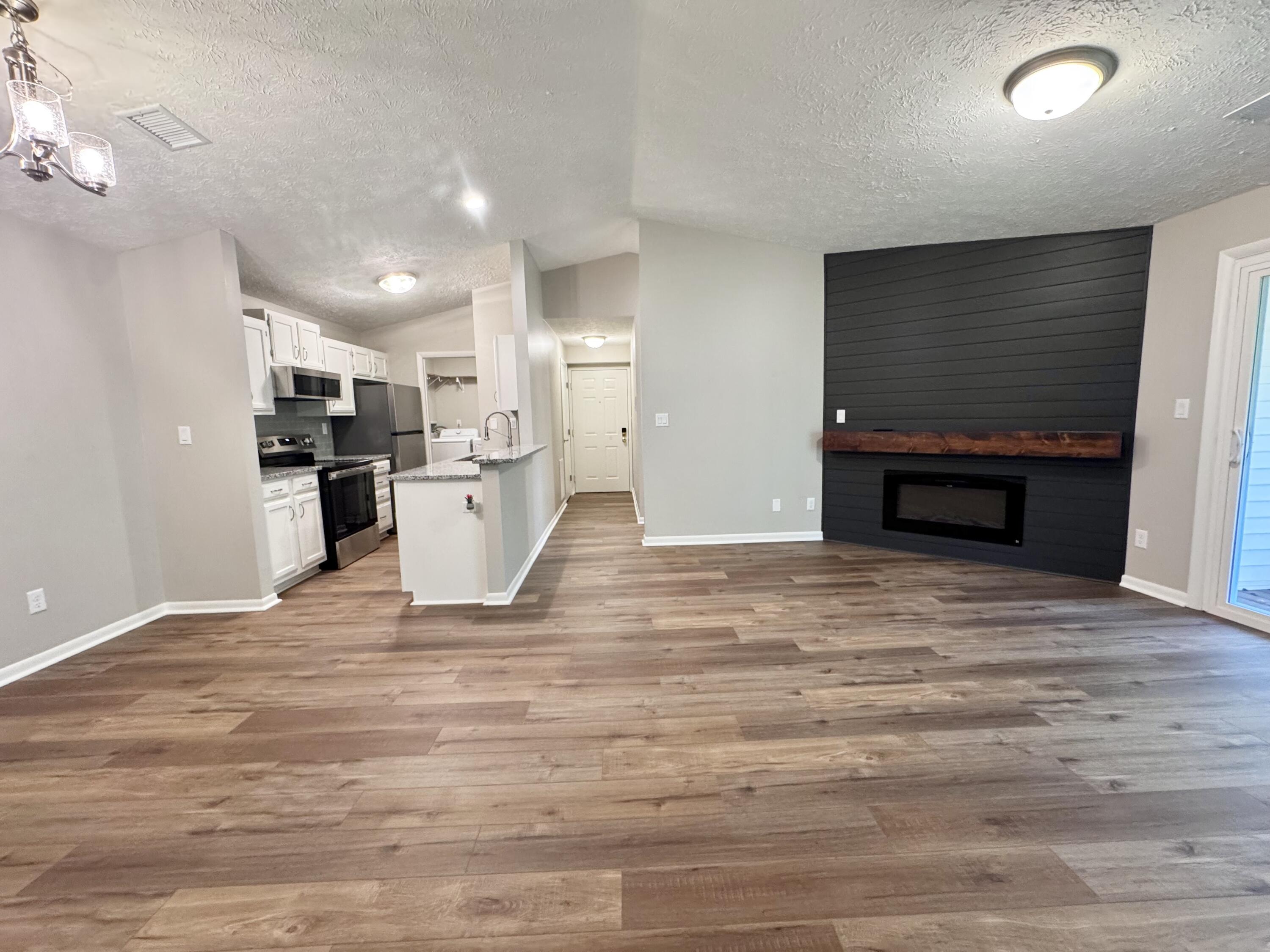25 Rio Grande Circle, 12