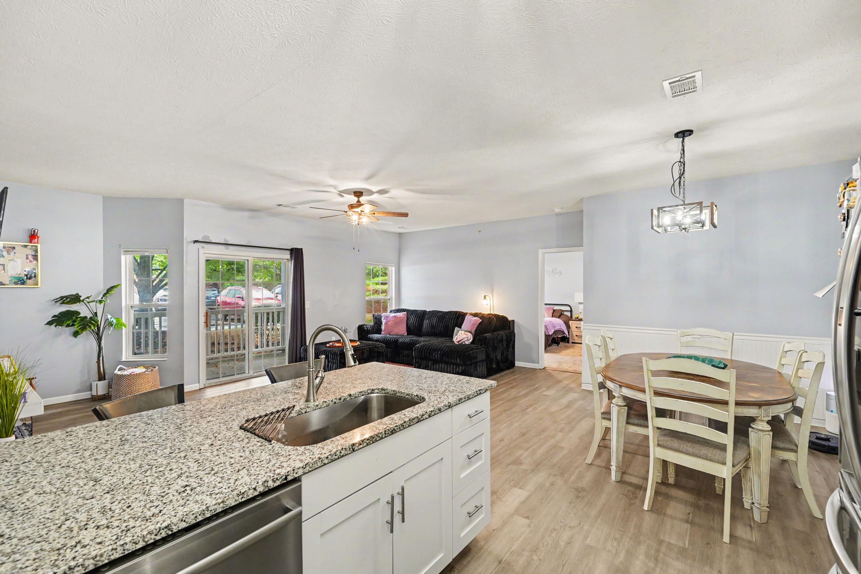 146 Saddlebrook Lane, 568