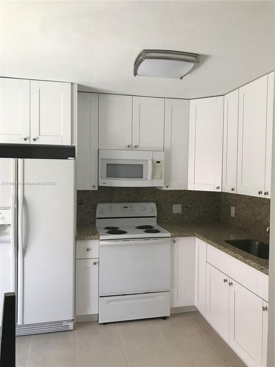 190-192 NW 18 Ave