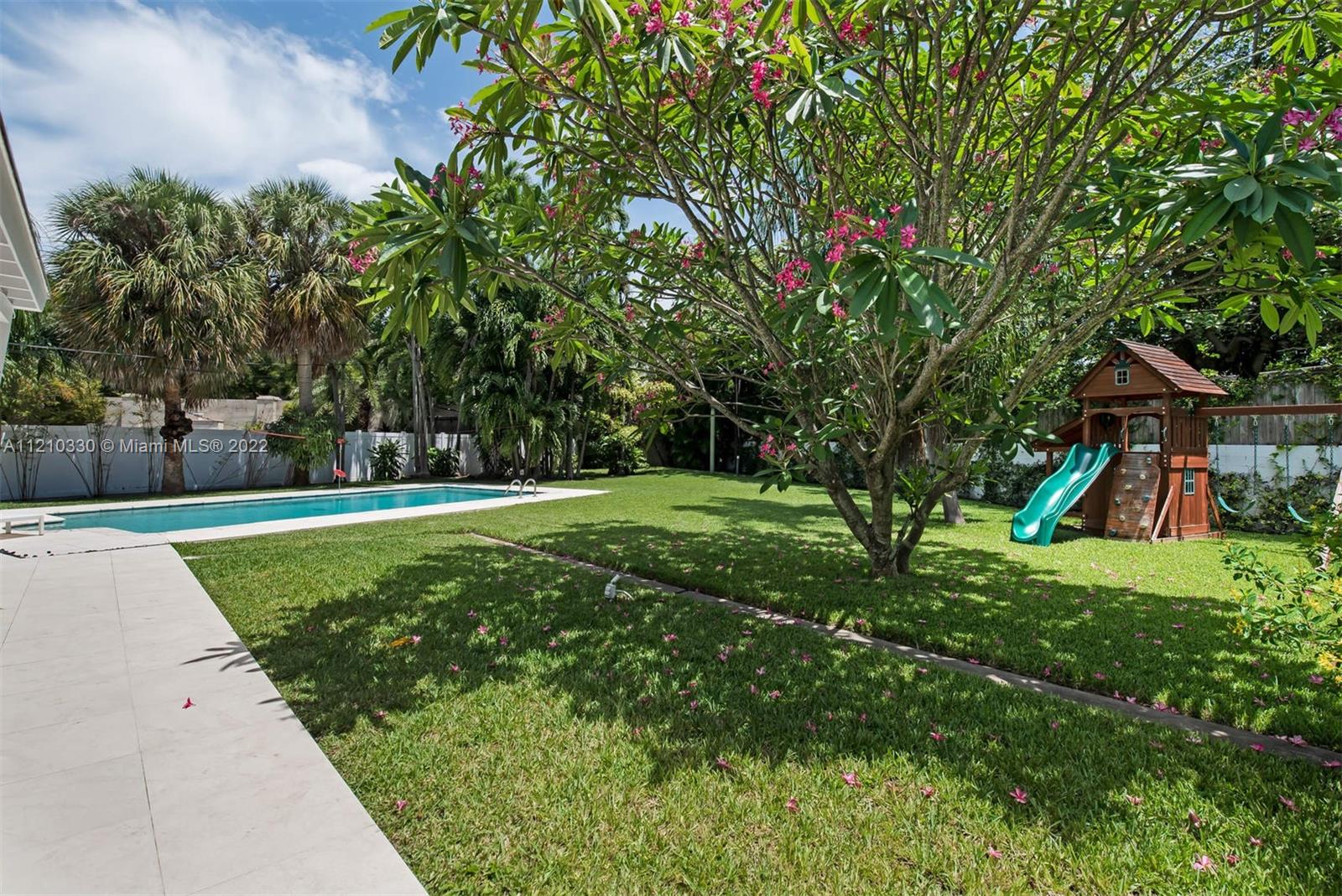 49 N Shore Dr