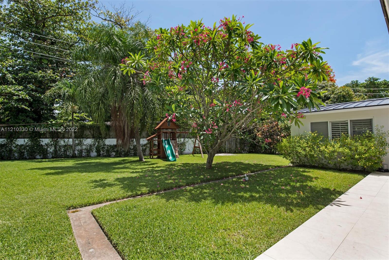 49 N Shore Dr