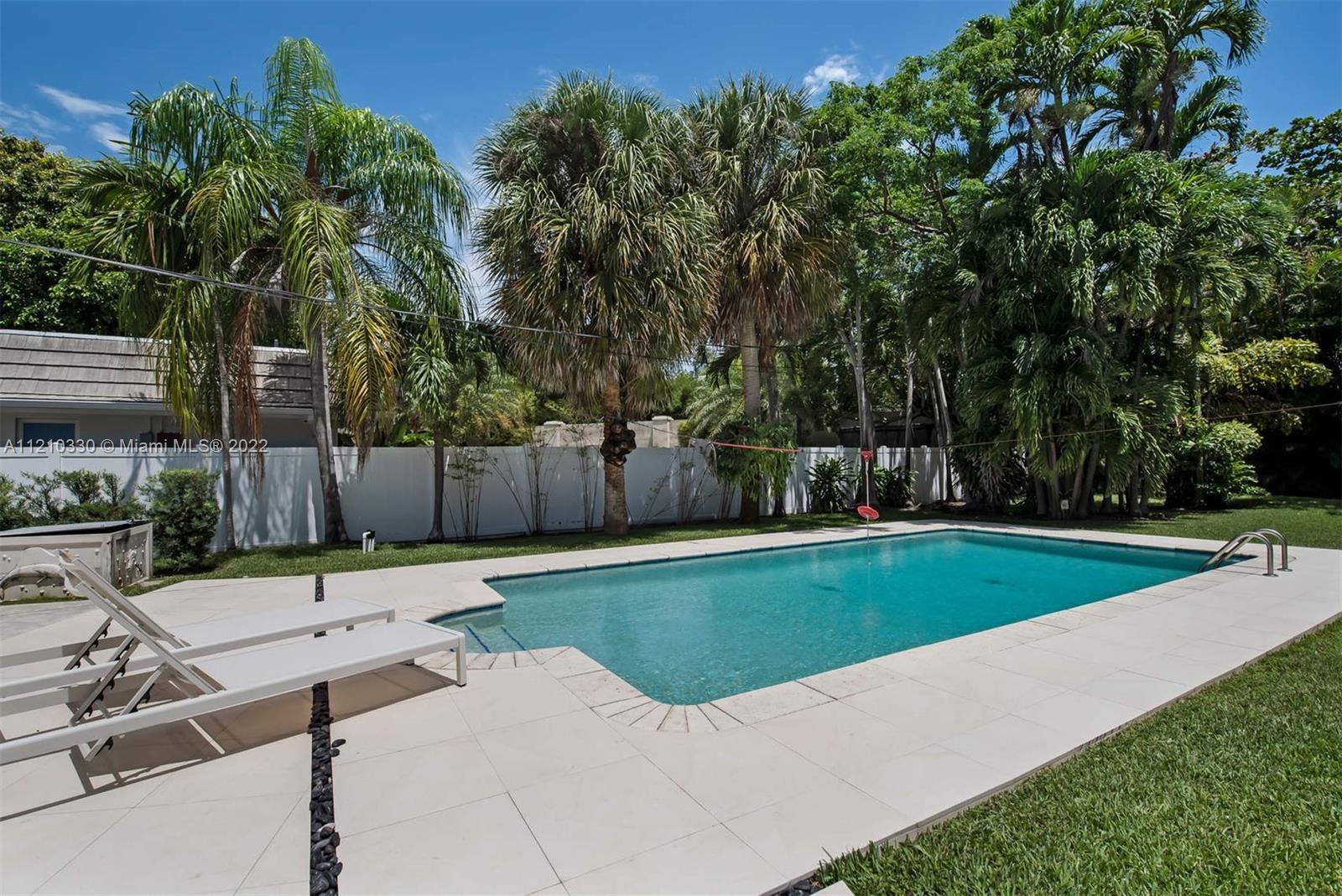 49 N Shore Dr