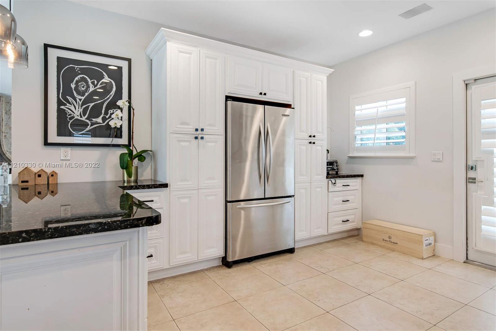 49 N Shore Dr