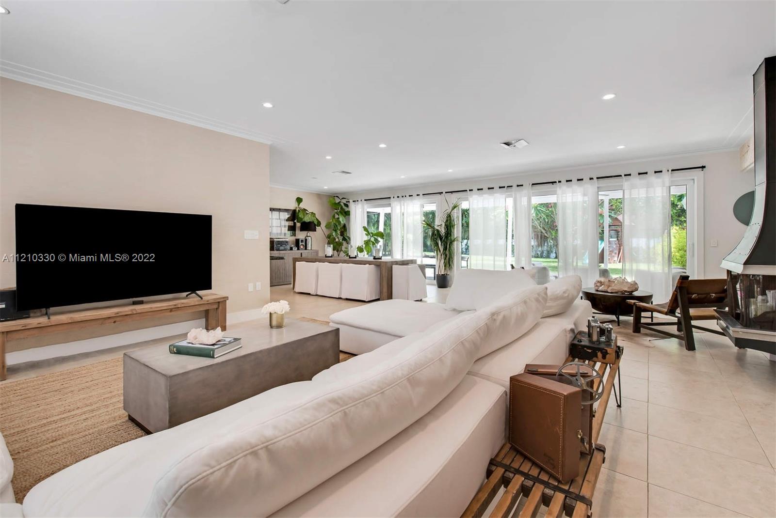 49 N Shore Dr